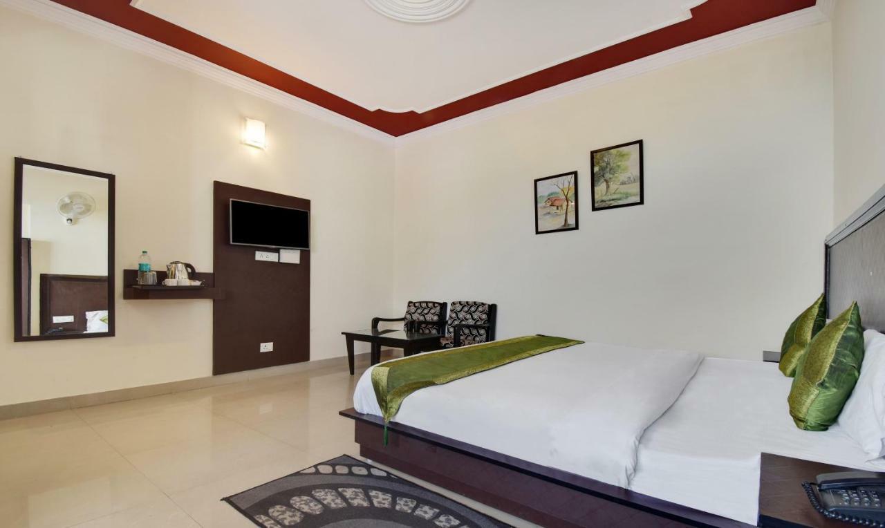 Treebo Mayur, Mall Road Mussoorie Ngoại thất bức ảnh