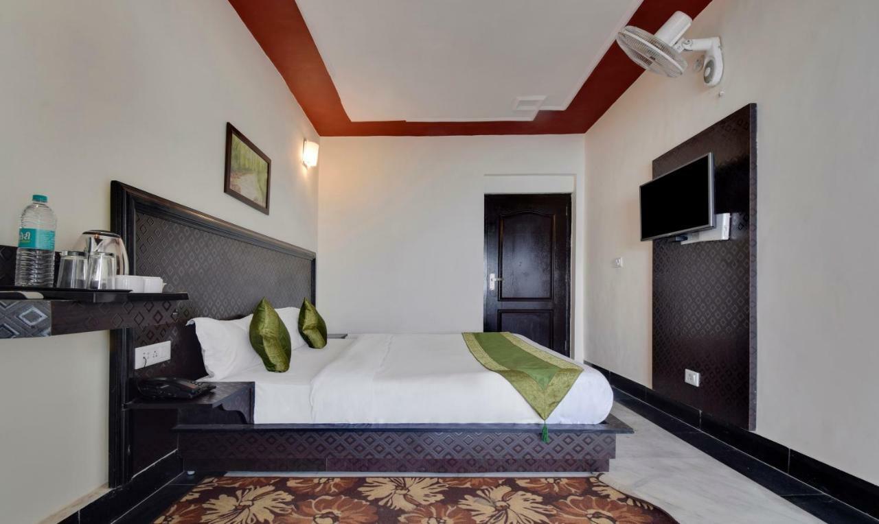 Treebo Mayur, Mall Road Mussoorie Ngoại thất bức ảnh